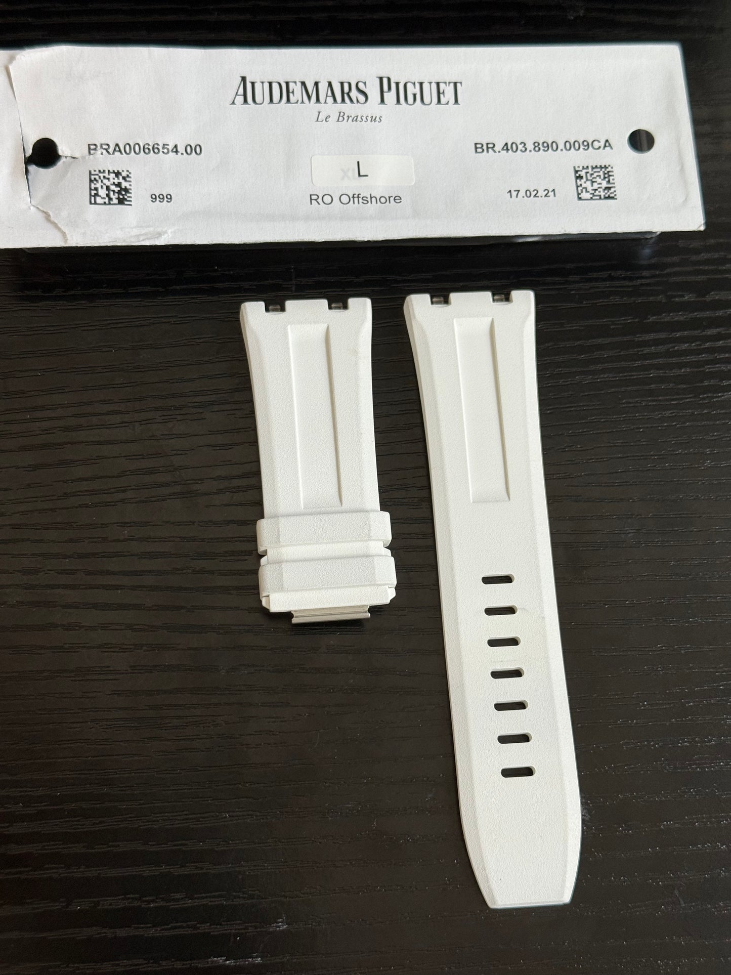 Audemars Piguet Royal Oak Diver 15720ST Quick Release White Strap