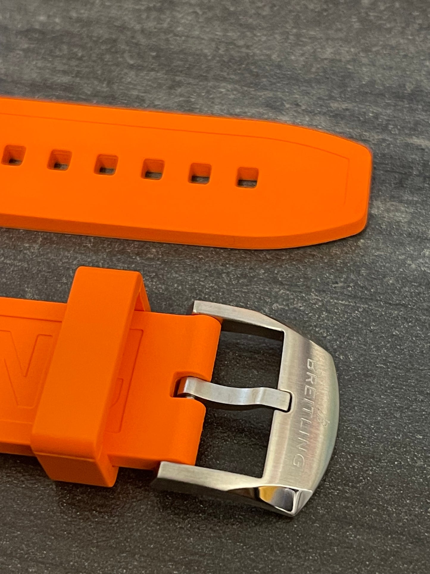 BREITLING OEM 20MM Diver Pro Orange Rubber Strap w/ 18MM OEM Tang Buckle (20-18MM)