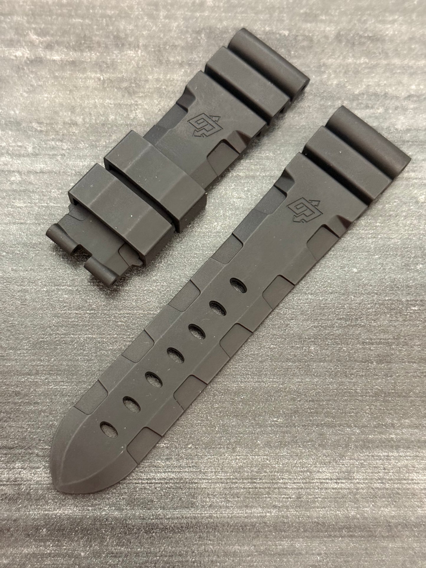 Panerai 22MM Black Rubber Accordion Tang Strap (22/20MM)
