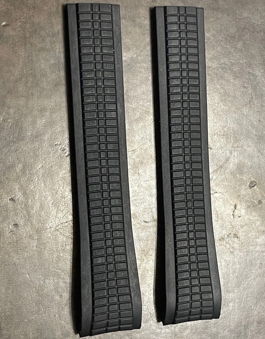 Patek Phillipe 21x18mm Uncut Black Rubber Strap: 5167a, 5167r, 5164a, 5164r