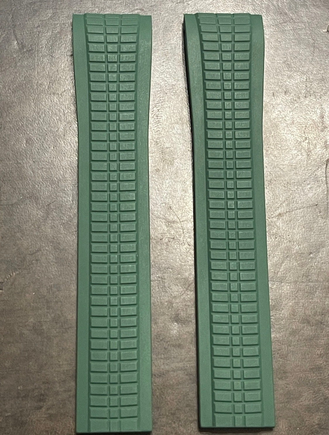 Patek Phillipe 21x18mm Uncut Green Rubber Strap: 5167a, 5167r, 5164a, 5164r