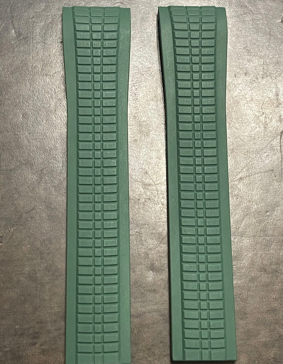 Patek Phillipe 21x18mm Uncut Green Rubber Strap: 5167a, 5167r, 5164a, 5164r