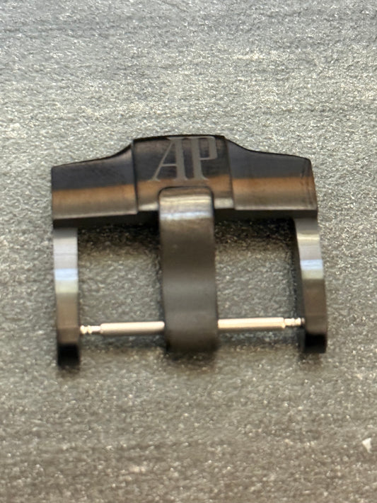 A black buckle with the inscription "ap" clearly visible on it.