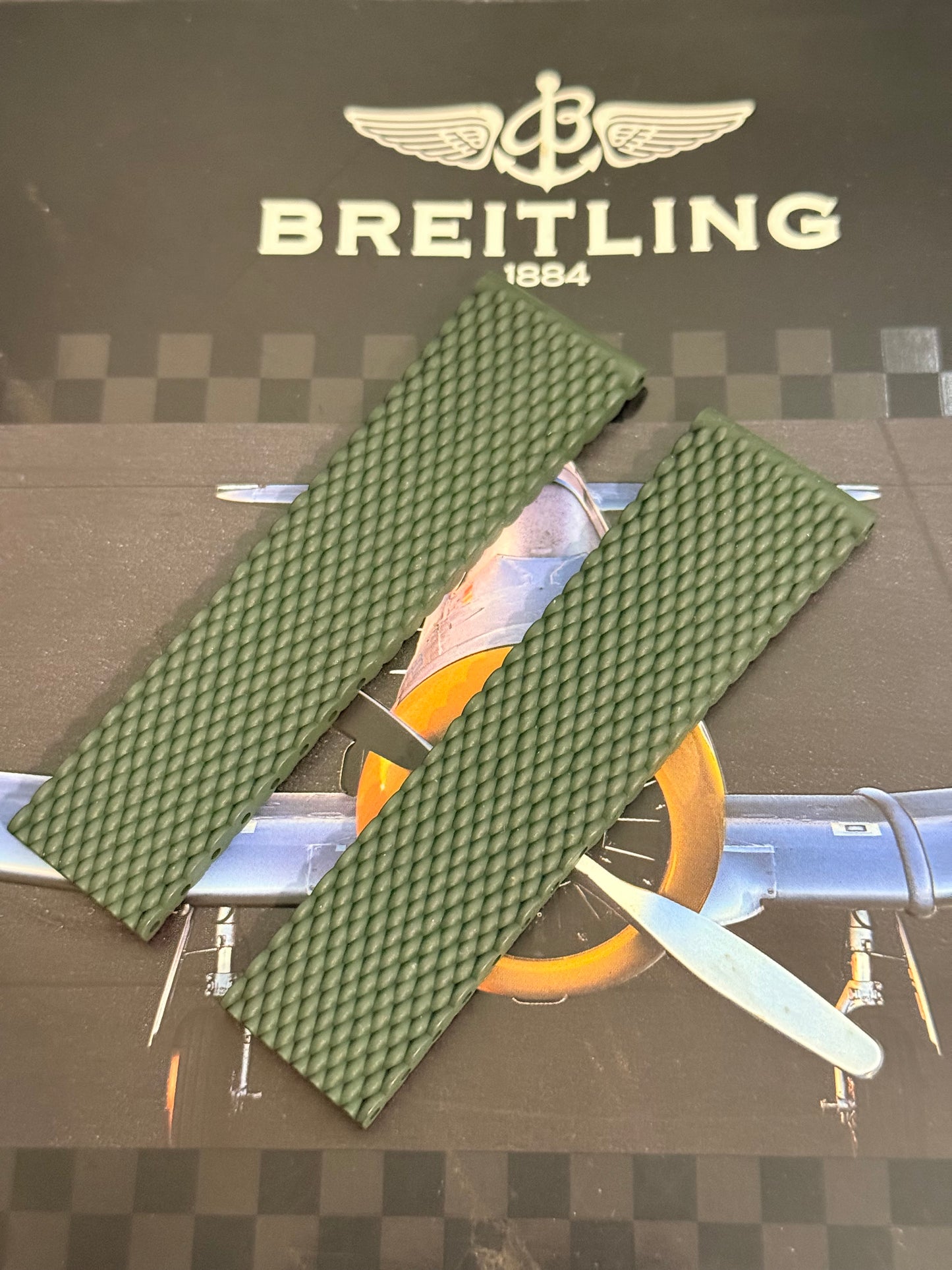Breitling OEM Green Mesh Rubber Strap for Deployment Clasp 24-20 Sold Out at Boutiques