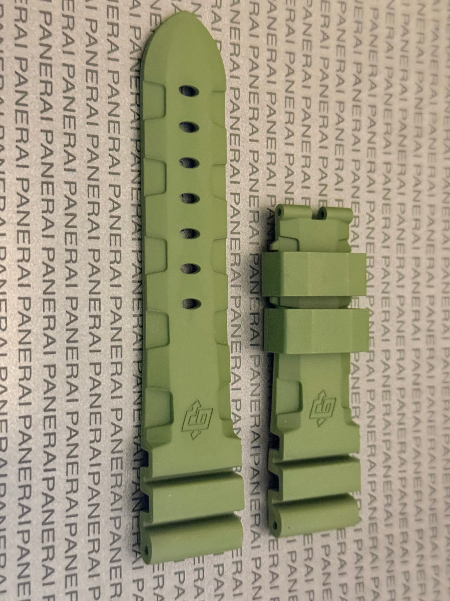 Panerai 22MM Green Rubber Accordion Tang Strap (22/20MM)