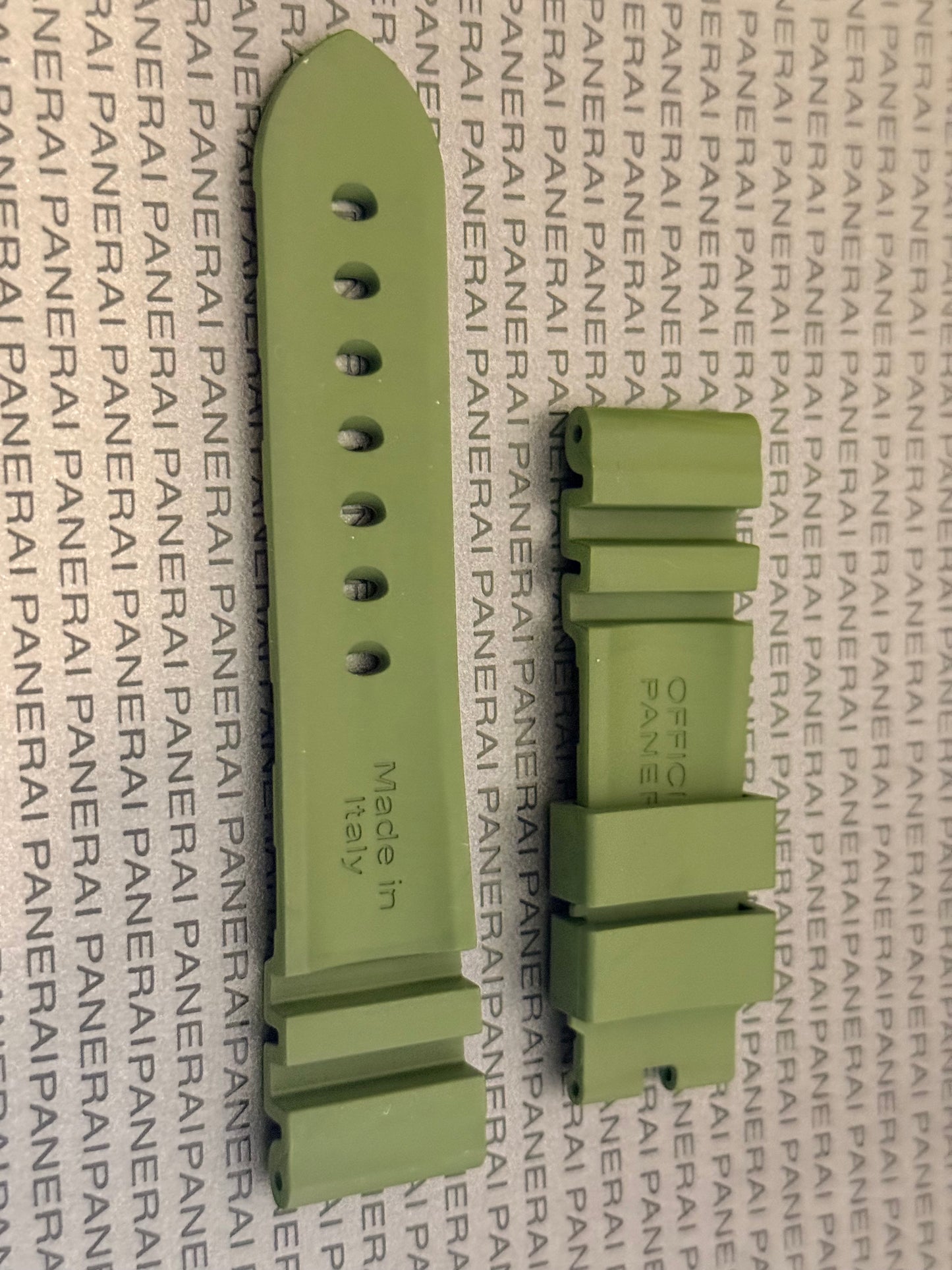 Panerai 22MM Green Rubber Accordion Tang Strap (22/20MM)