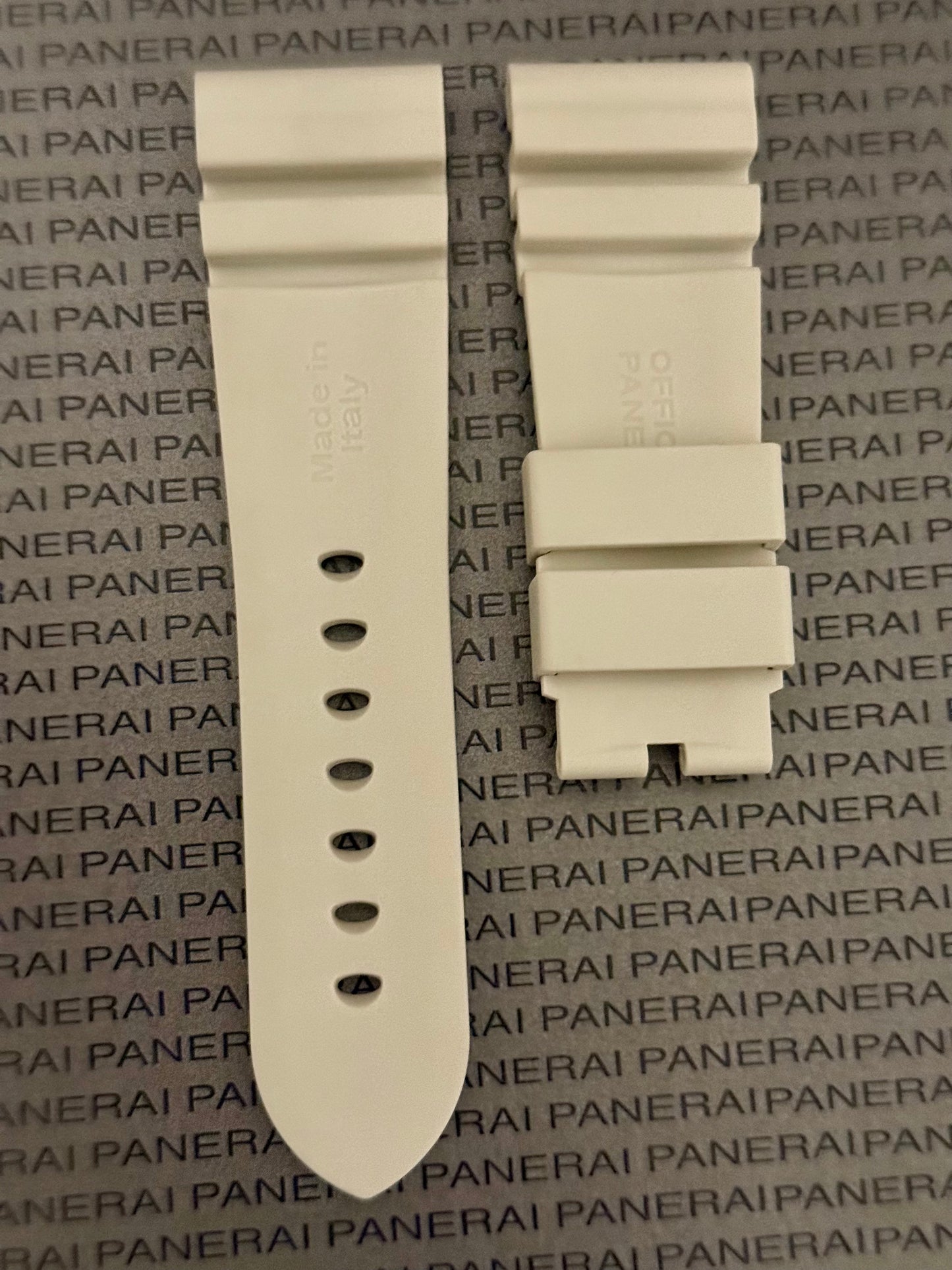 Panerai 26MM White Rubber Accordion Tang Strap (26/22MM)