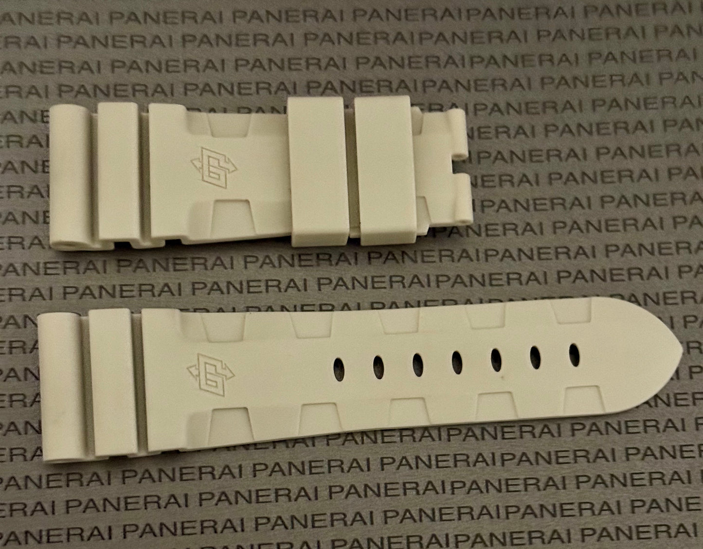 Panerai 26MM White Rubber Accordion Tang Strap (26/22MM)