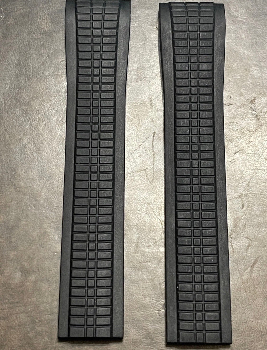 Patek Phillipe 21x18mm Uncut Black Rubber Strap: 5167a, 5167r, 5164a, 5164r