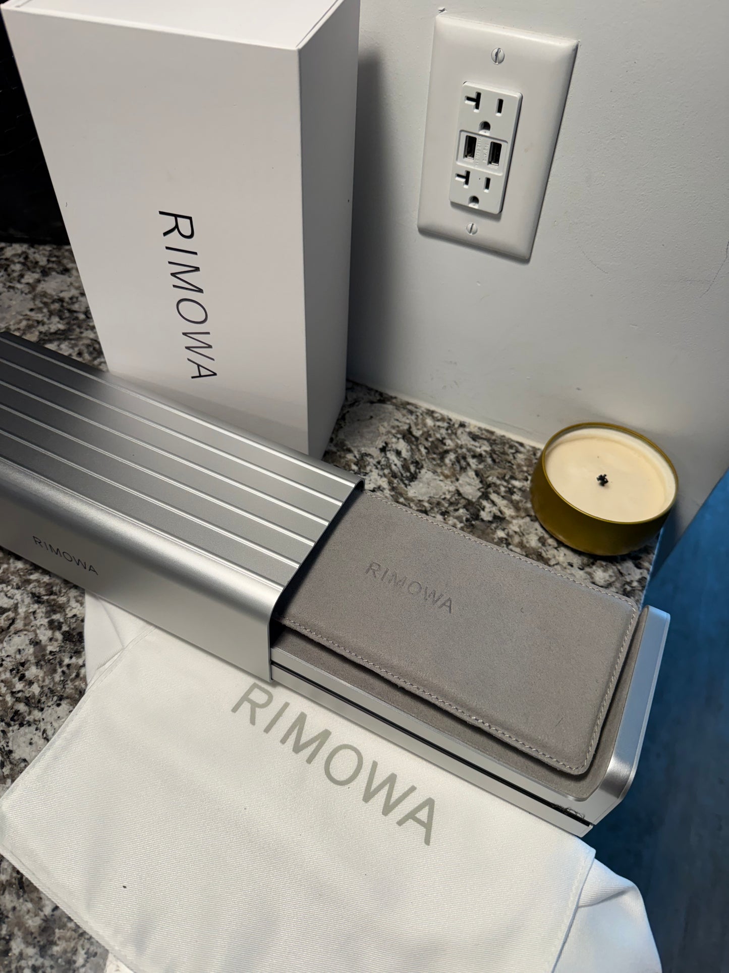 LNIB Rimowa  3 Watch Aluminium Case Retails $2,470