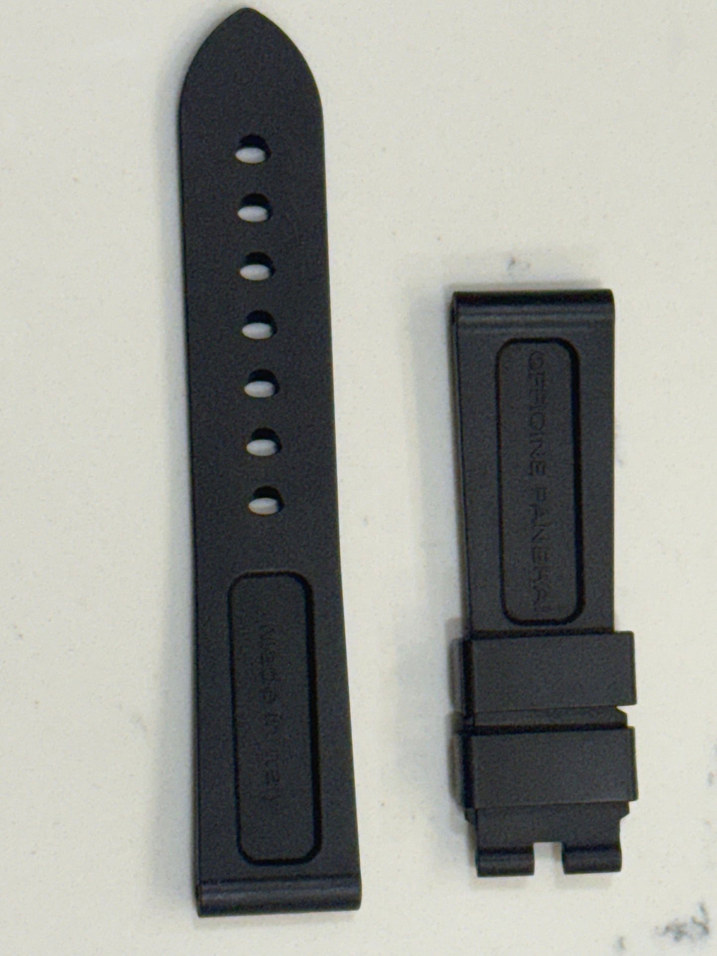 Panerai 22MM  Black  Rubber Caoutchouc Logo Strap (22/20MM)