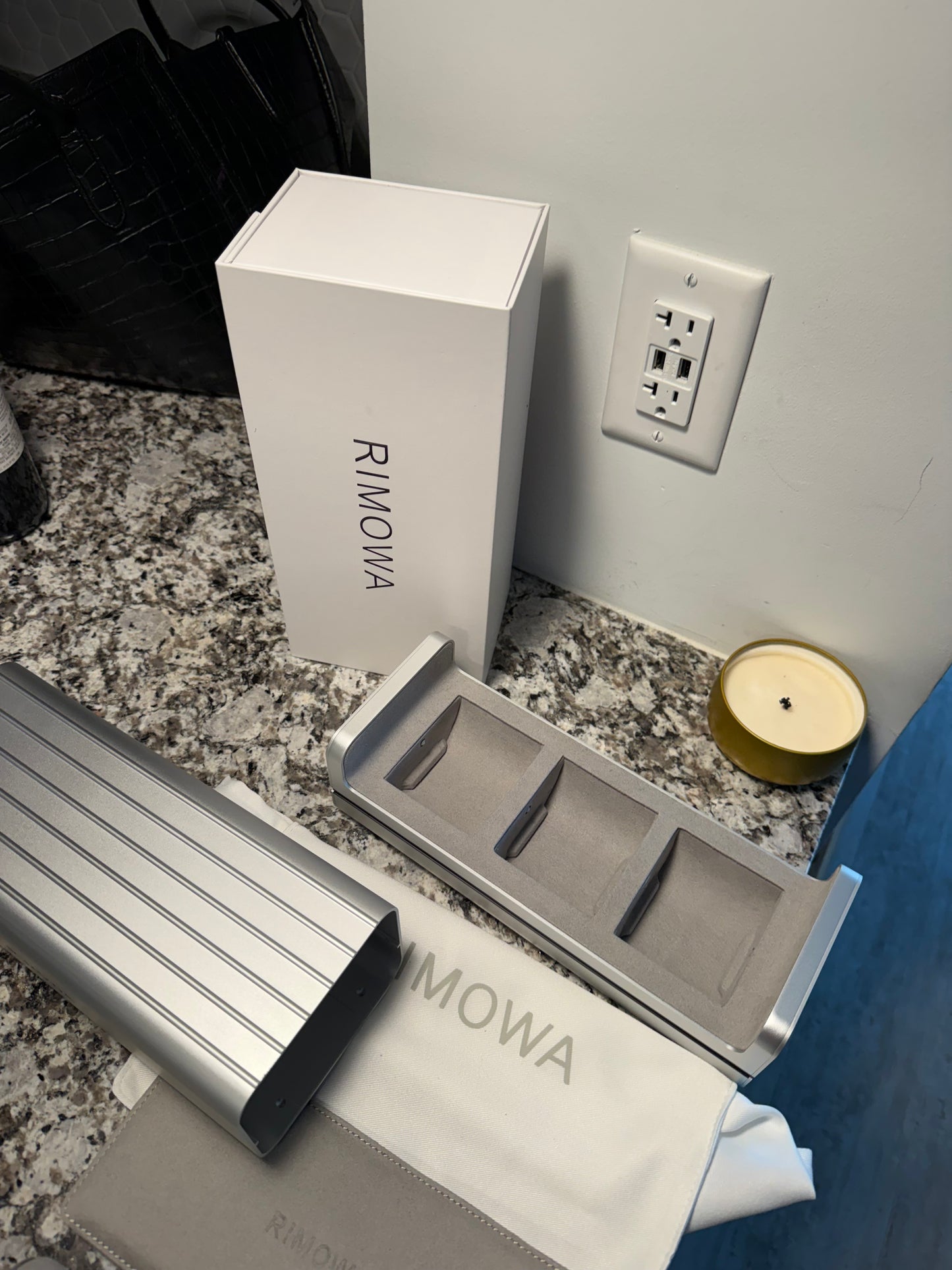 LNIB Rimowa  3 Watch Aluminium Case Retails $2,470