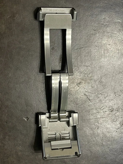 Breitling deployant clasp in stainless steel for secure watch fastening