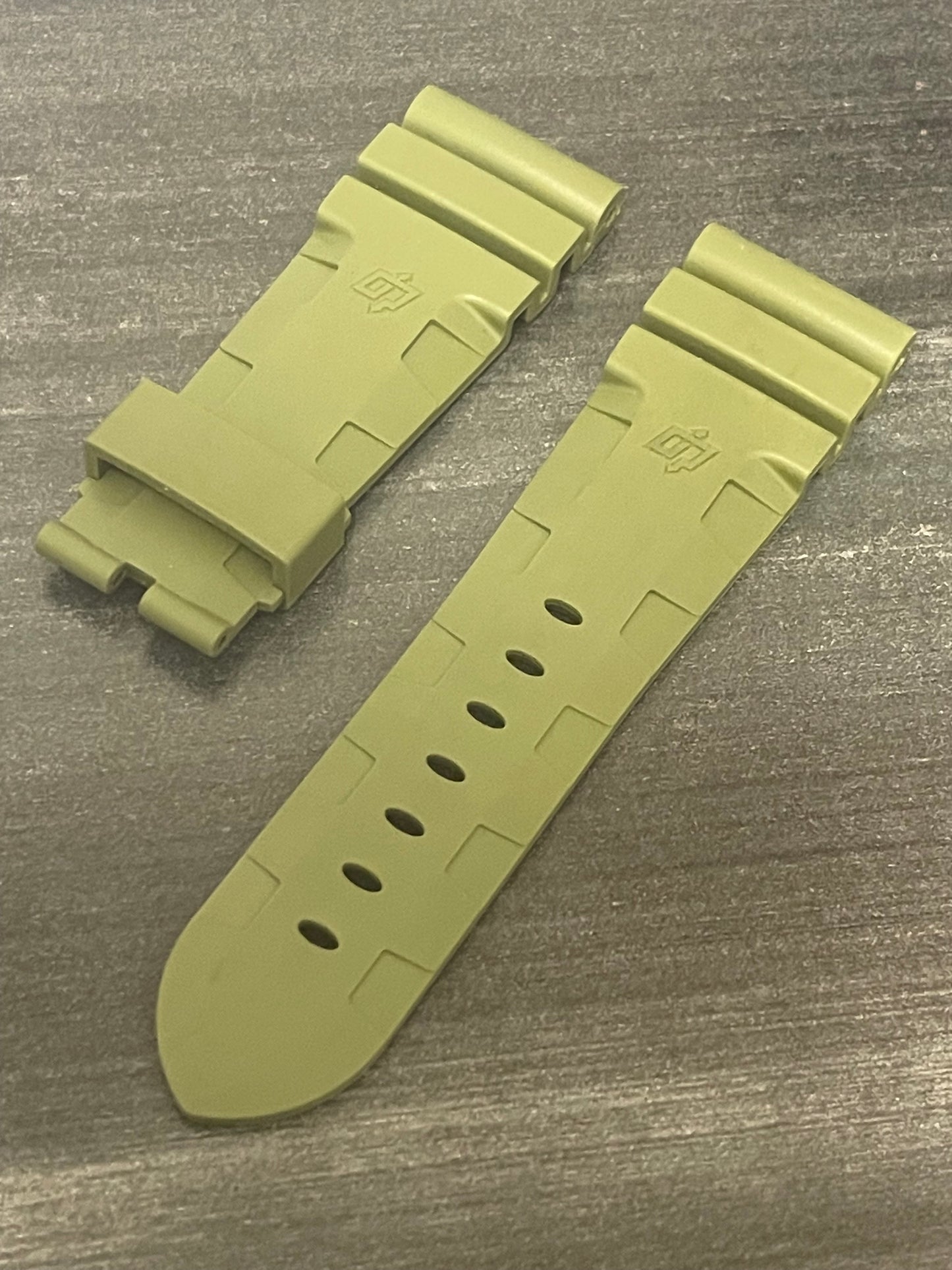 Panerai 26MM Green Rubber Accordion Tang Strap (26/22MM)