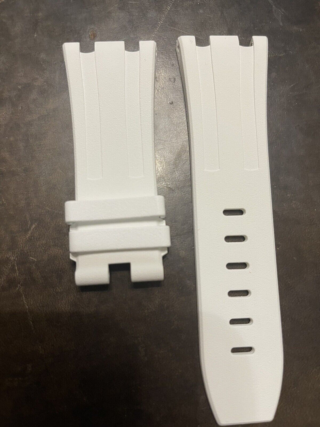 Affordable Stylish Plastic 20 mm Watch Strap 15701_6_K0014833 main image 0